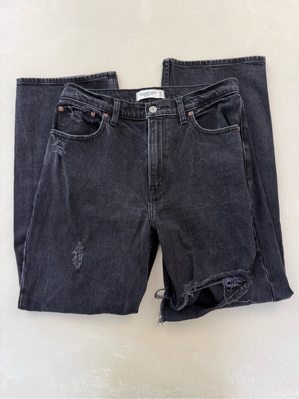 Abercrombie Black Distressed 90s Relaxed High Rise Jean 29 - Picture 2 of 6